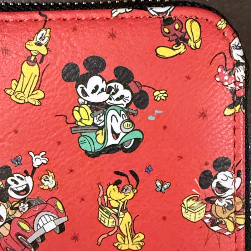 Loungefly for Disney - Mickey and Minnie’s Runaway Railway Long Wallet - Picture 3 of 11